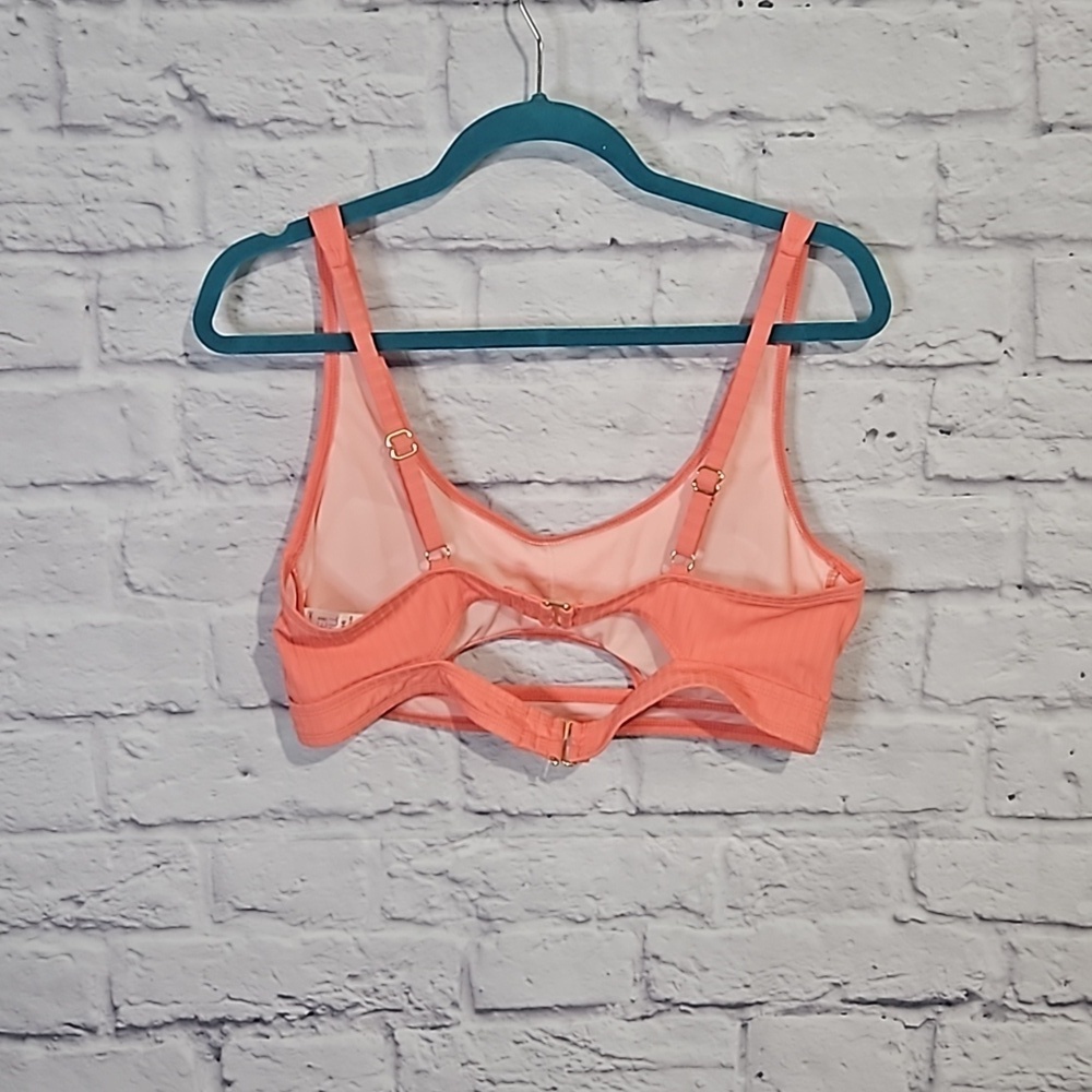 Cutout coral ribbed swimsuit top - Picture 3 of 6